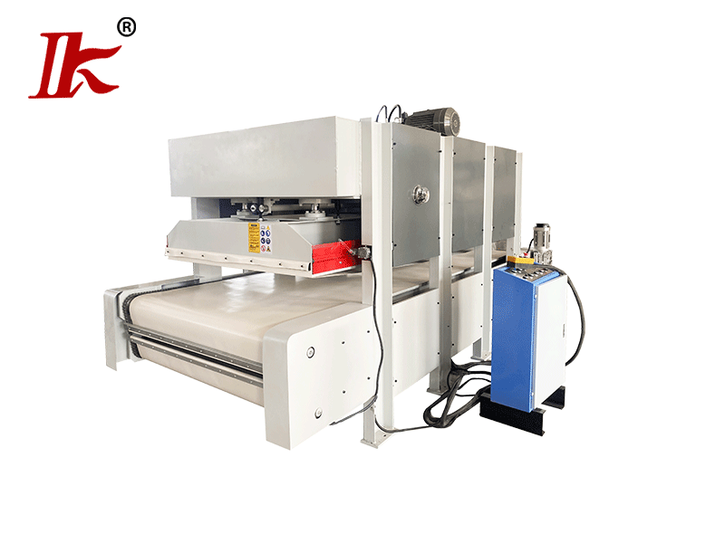 鑫凱利機械定制各種配置異形熱壓機